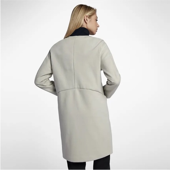 Nike Sportswear Tech Fleece Jacket - Picture 2 of 9